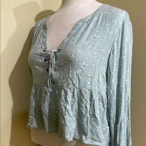 SO Blue floral Cropped Women’s casual top Women’s long sleeve Blouse Size S
